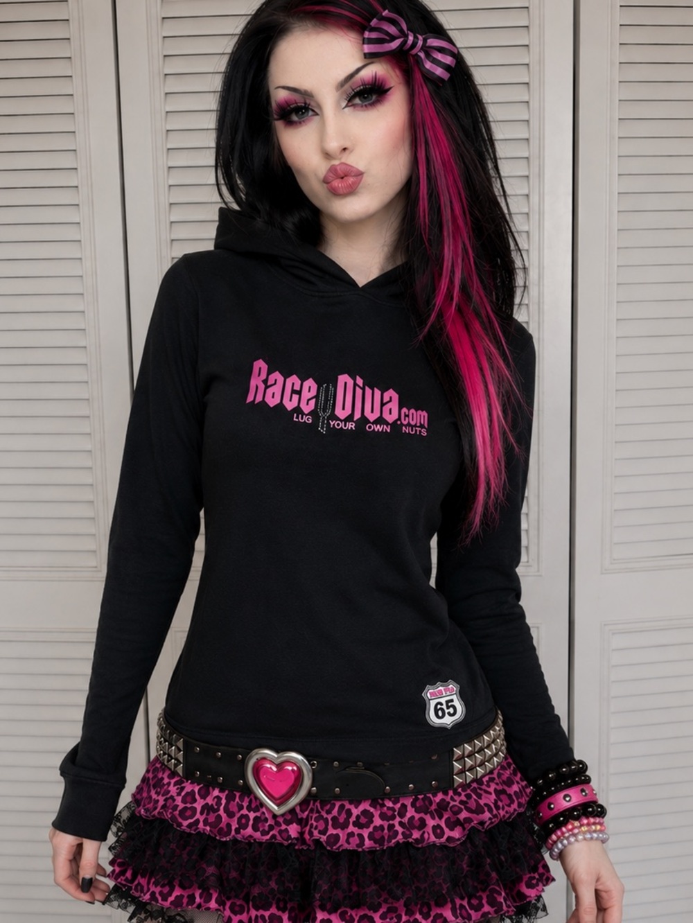 RaceDiva.com “Lug Your Own Nuts” Early 2000s Racer Black Hoodie w Pink Graphic